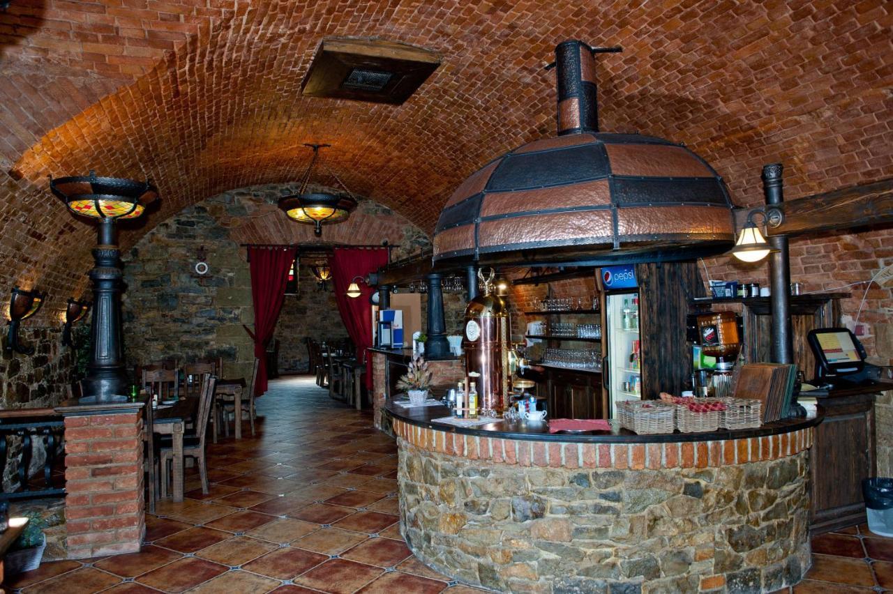 Penzion Dašické sklepy Dasice Extérieur photo