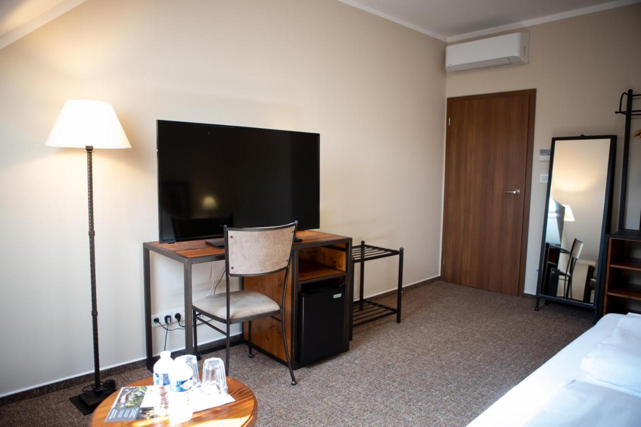 Penzion Dašické sklepy Dasice Extérieur photo