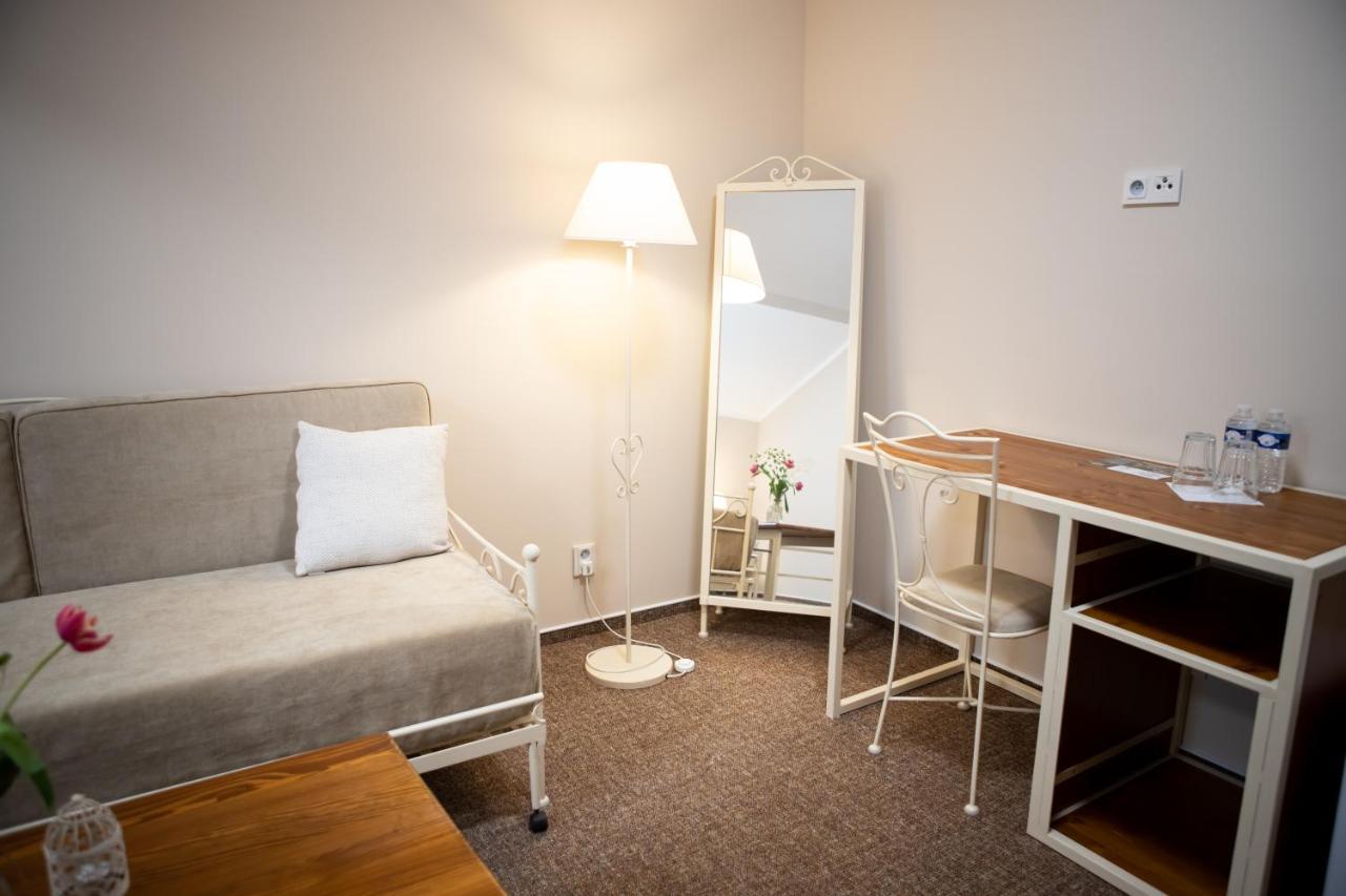 Penzion Dašické sklepy Dasice Extérieur photo